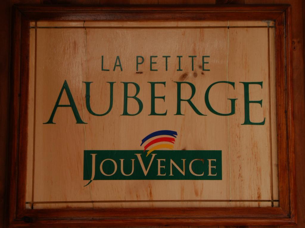 La Petite Auberge De Jouvence Magog Buitenkant foto